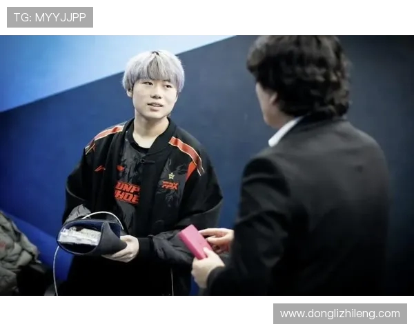 FPX战队在英雄联盟技术排名中创下新高引发热议与期待