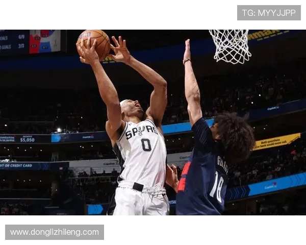 马刺惨遭勇士狂虐102比141球队状态堪忧需尽快调整